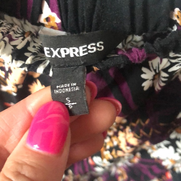 Express off the Shoulder Floral print Romper Sz- S - Picture 3 of 9